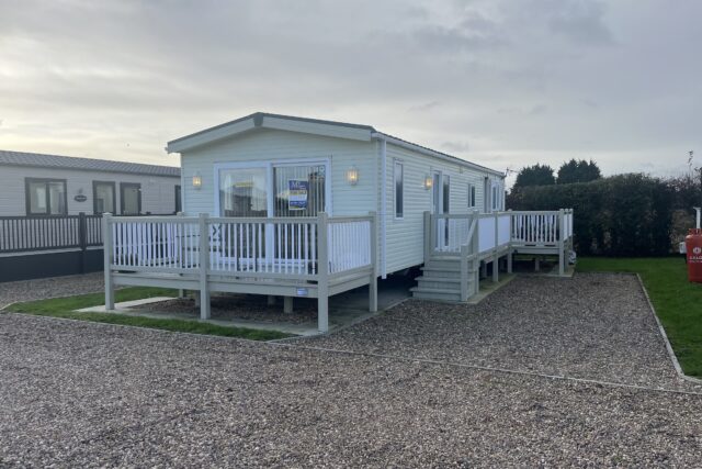 Pemberton Park Lane 40×14